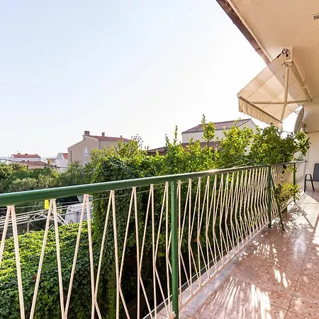 Luno Apartment