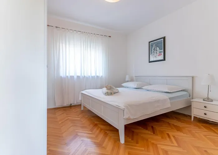 Luno Apartment