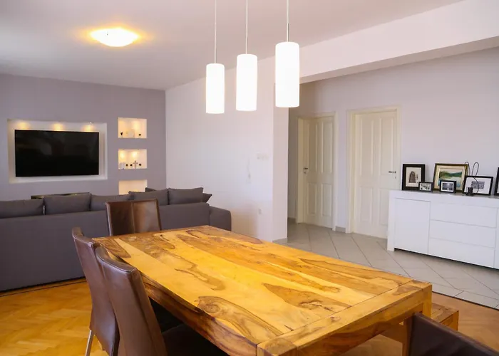 Luno Apartment