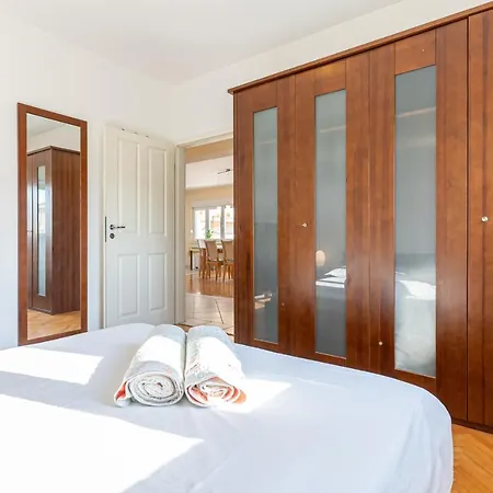 Apartment Luno *