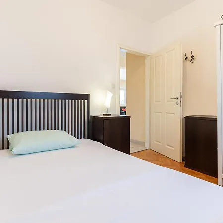 Apartment Luno