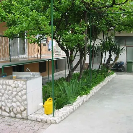 Luno Apartment